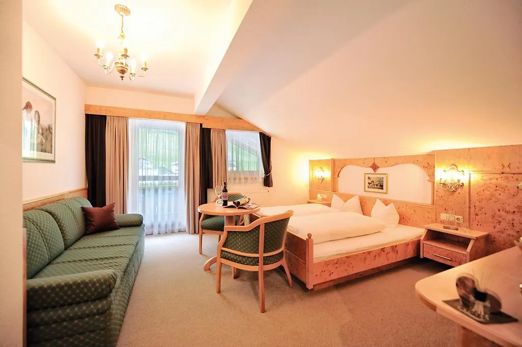 Hotel Verwall イシュグル 4*,